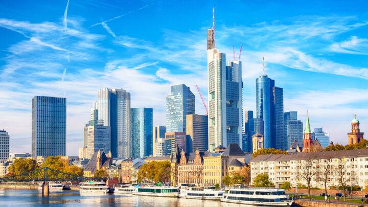 Was zieht so viele Touristen nach Frankfurt?